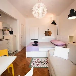  Apartment Luxury Living